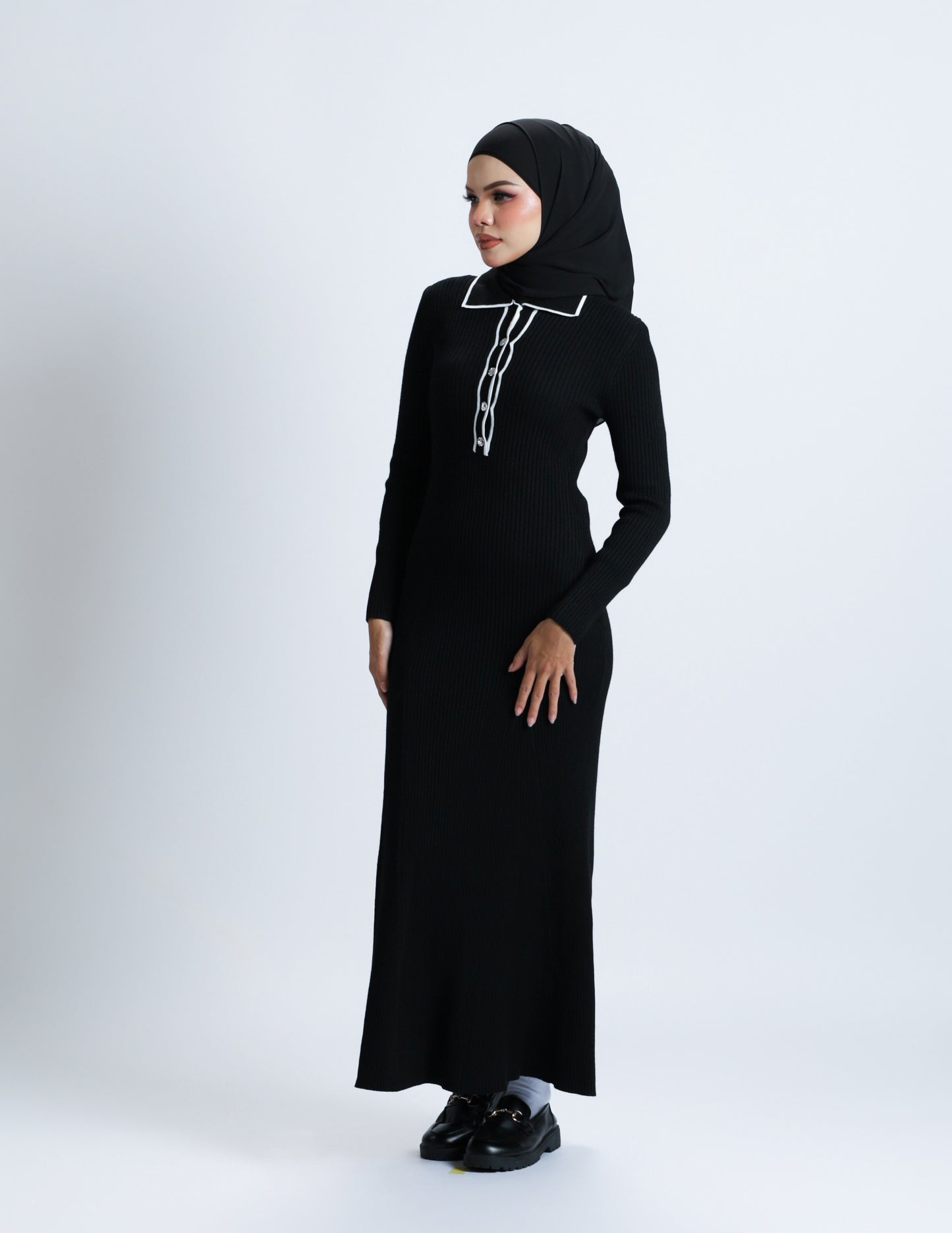 VICTORIA PLAIN DRESS (BLACK)