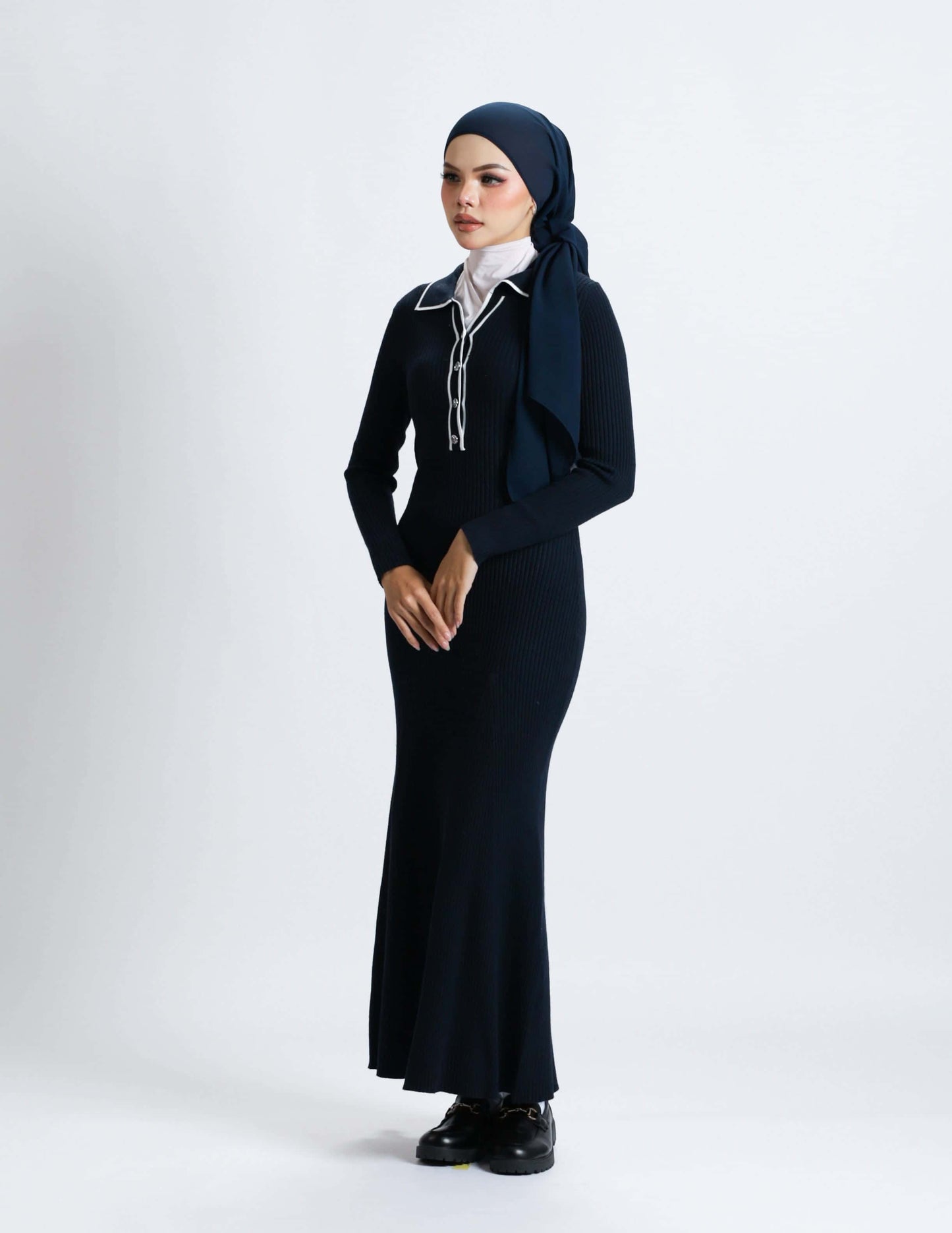 VICTORIA PLAIN DRESS (NAVY BLUE)