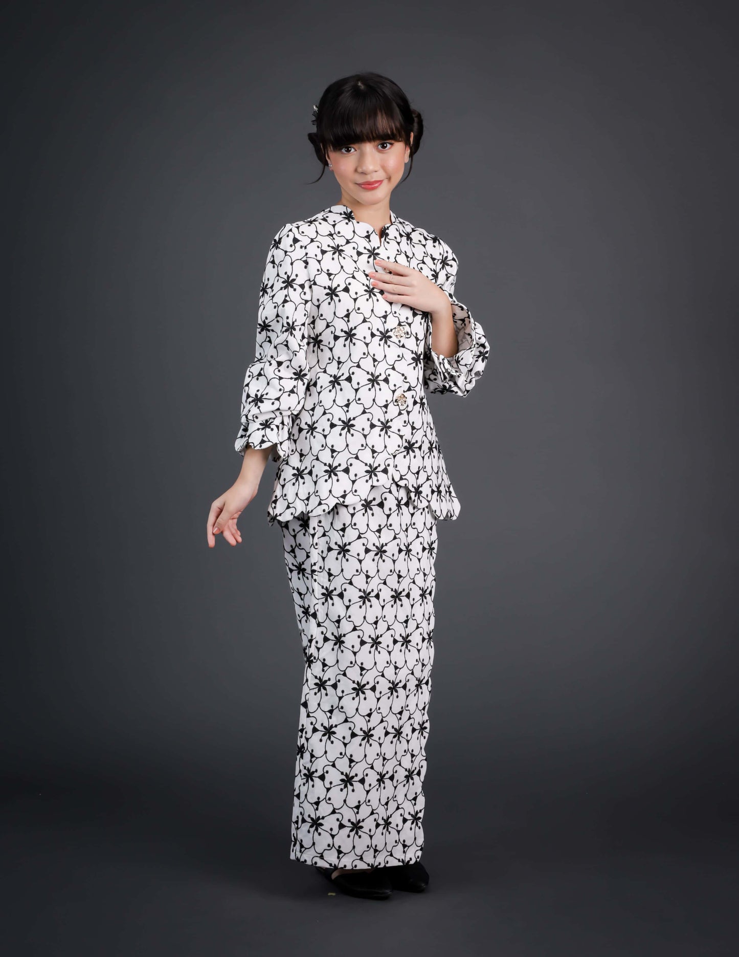 MINOR DEFECT WARDIYA KURUNG KIDS (OFF WHITE)