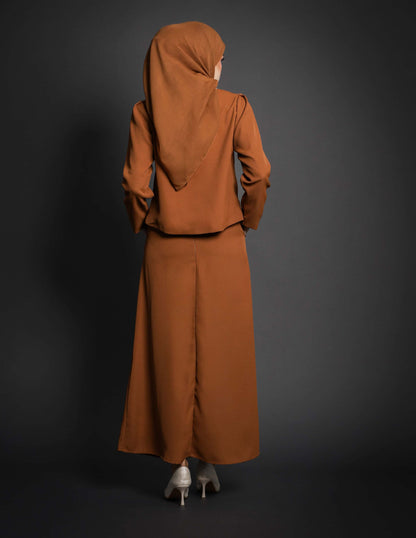 YURI DRESS (BROWN)