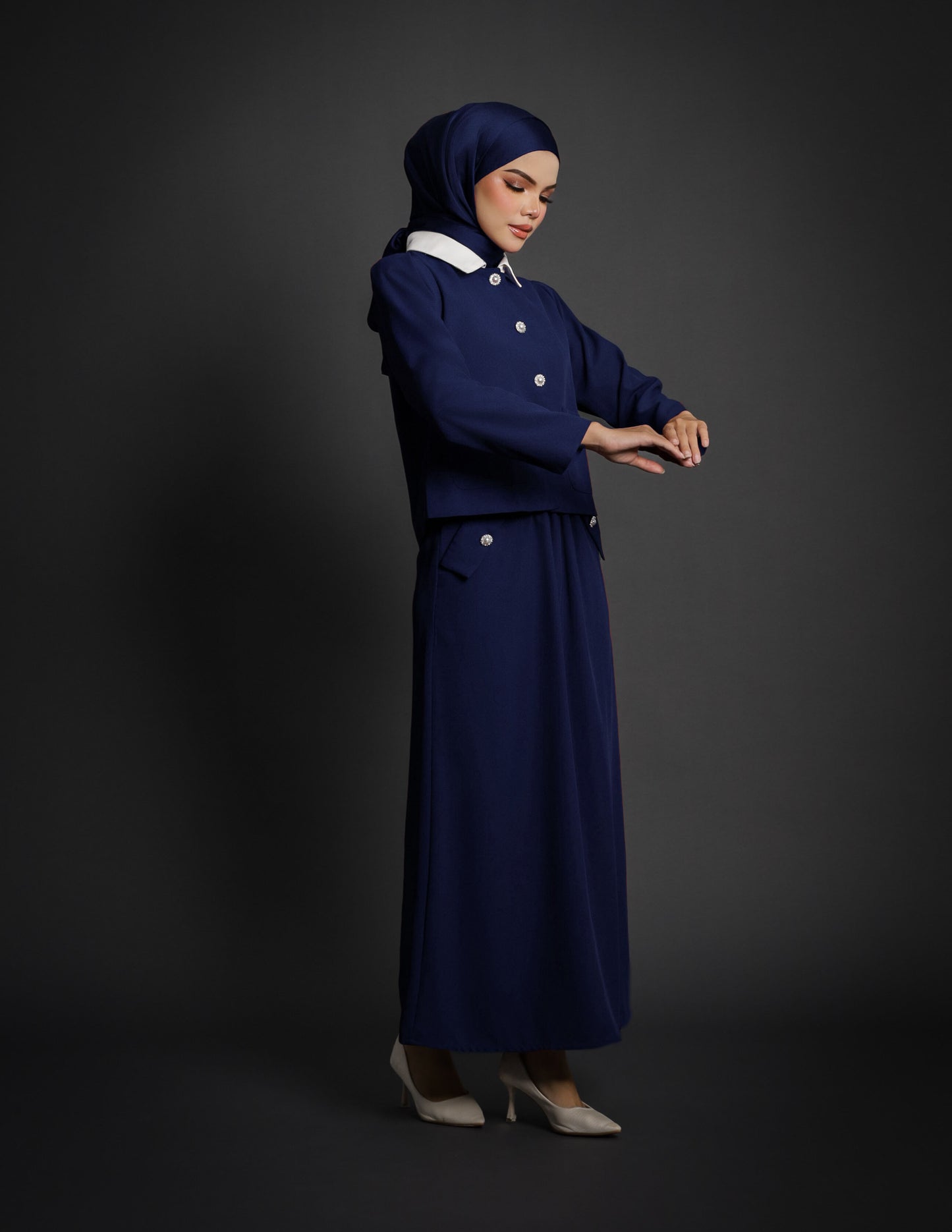 YURI DRESS (NAVY BLUE)